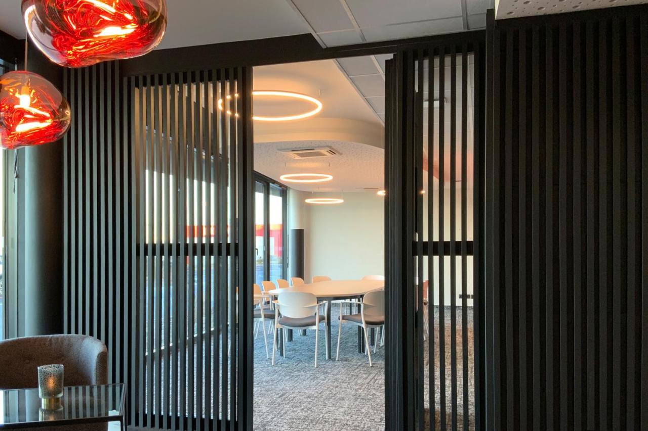 Hotel Akena Troyes - La Chapelle St-Luc Les Noes-pres-Troyes Экстерьер фото