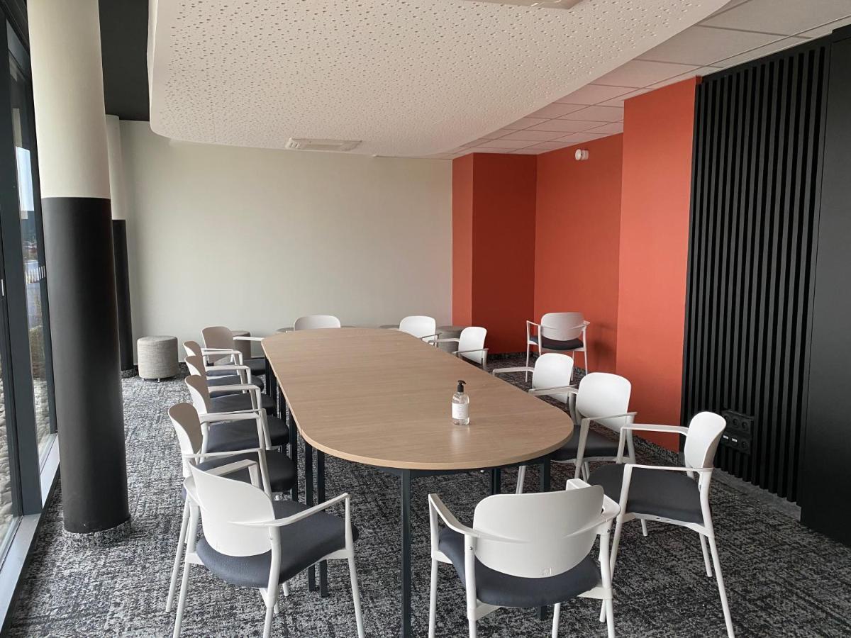 Hotel Akena Troyes - La Chapelle St-Luc Les Noes-pres-Troyes Экстерьер фото