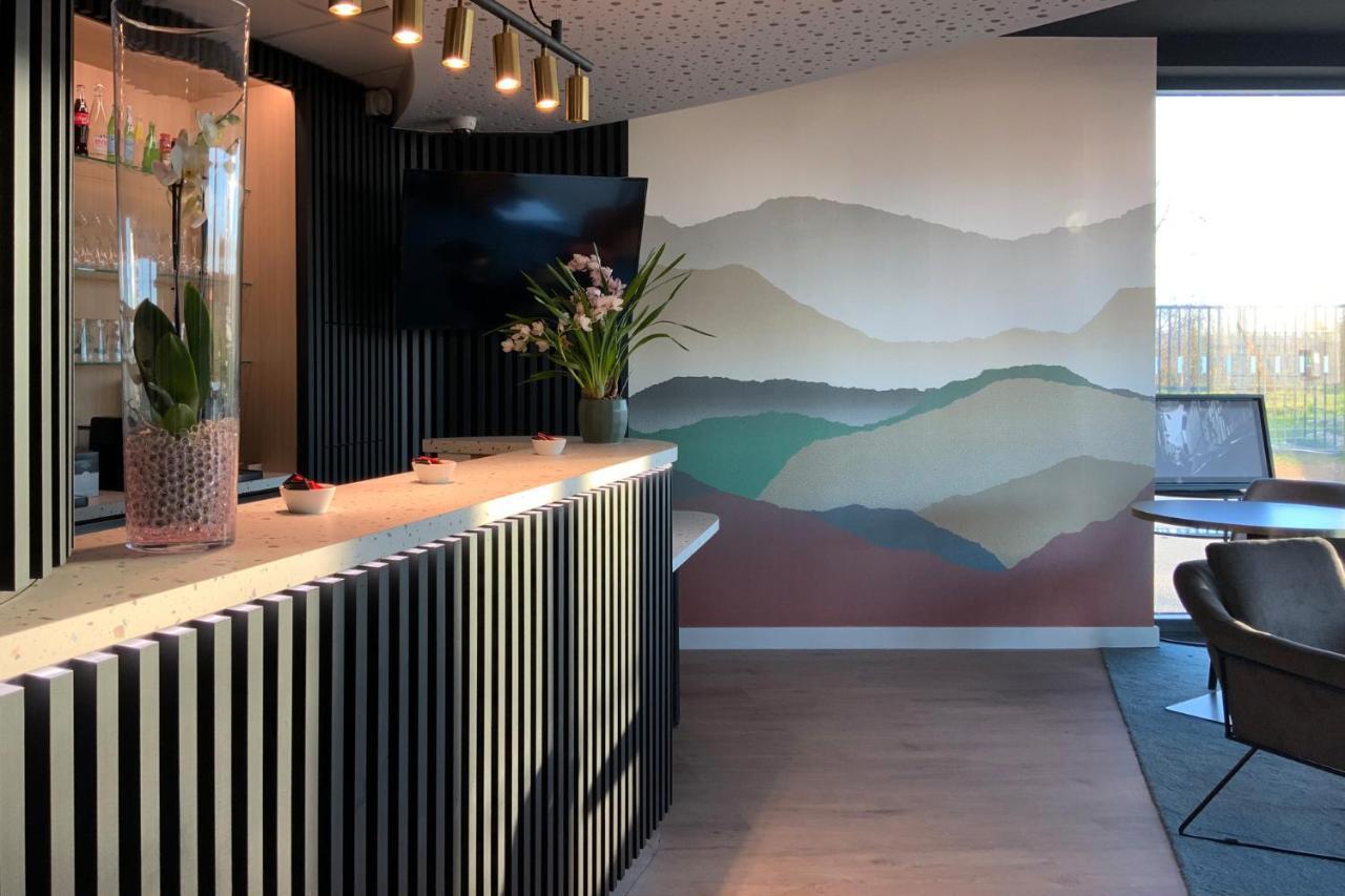 Hotel Akena Troyes - La Chapelle St-Luc Les Noes-pres-Troyes Экстерьер фото